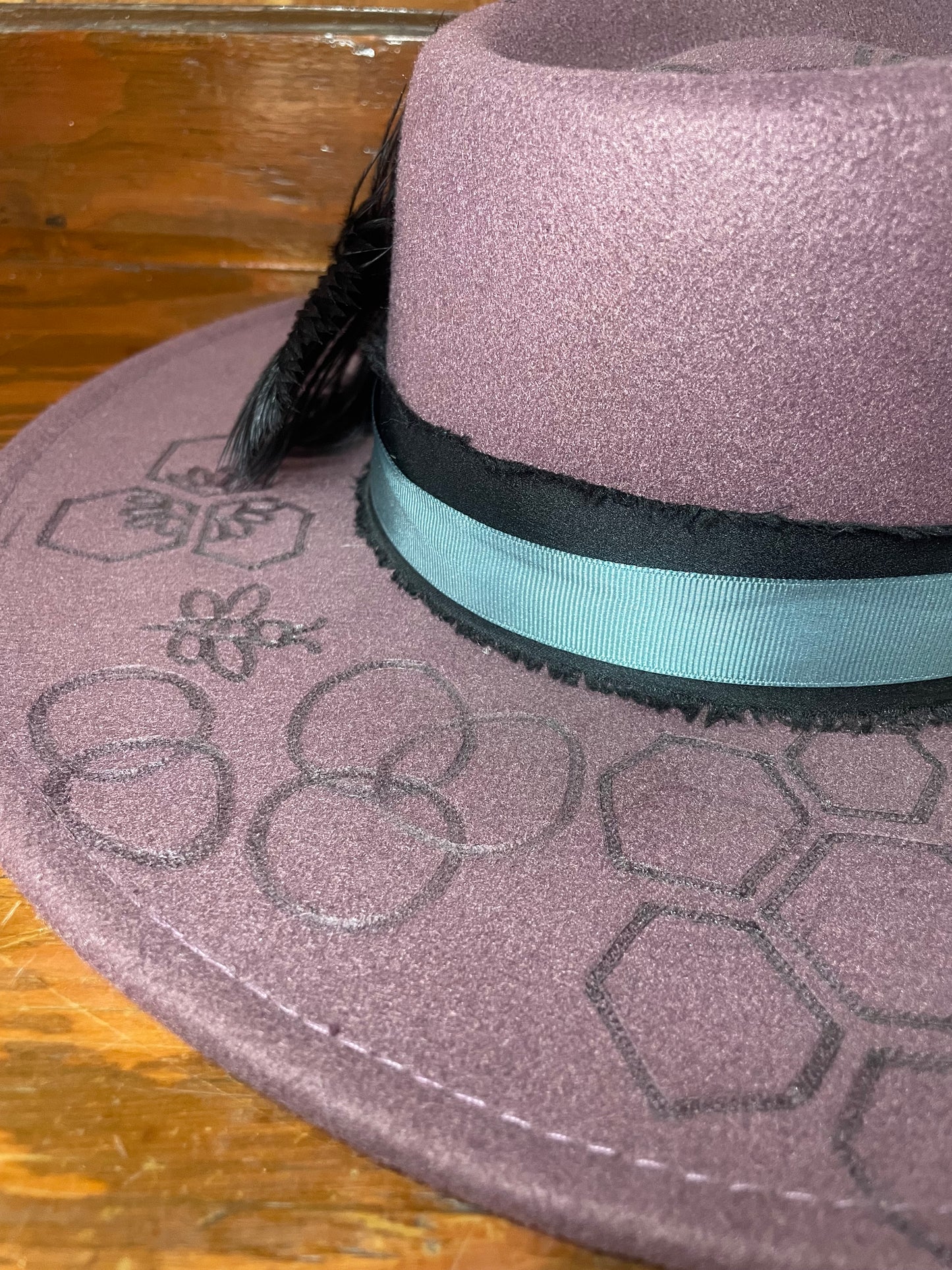 Midnight Honeysuckle Hat