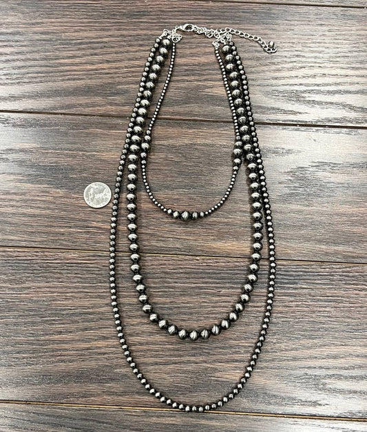 738234, Handmade Polish Navajo Bead Necklace