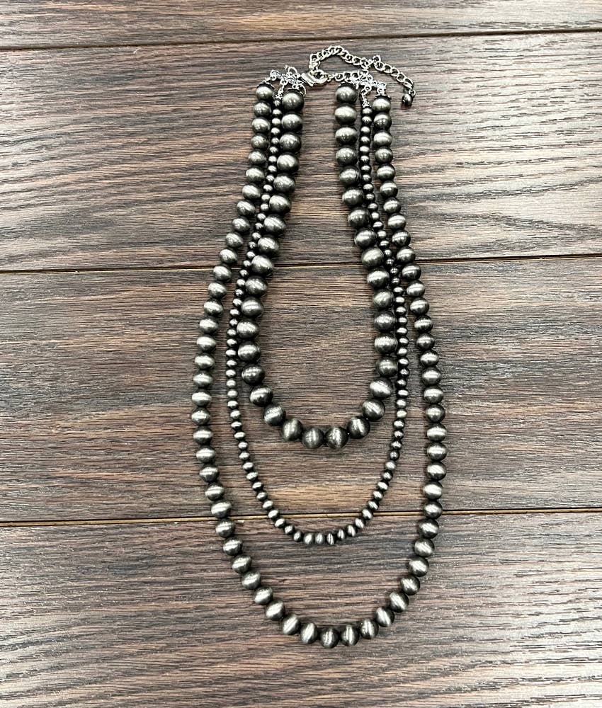 735475, Handmade Navajo Bead Necklace