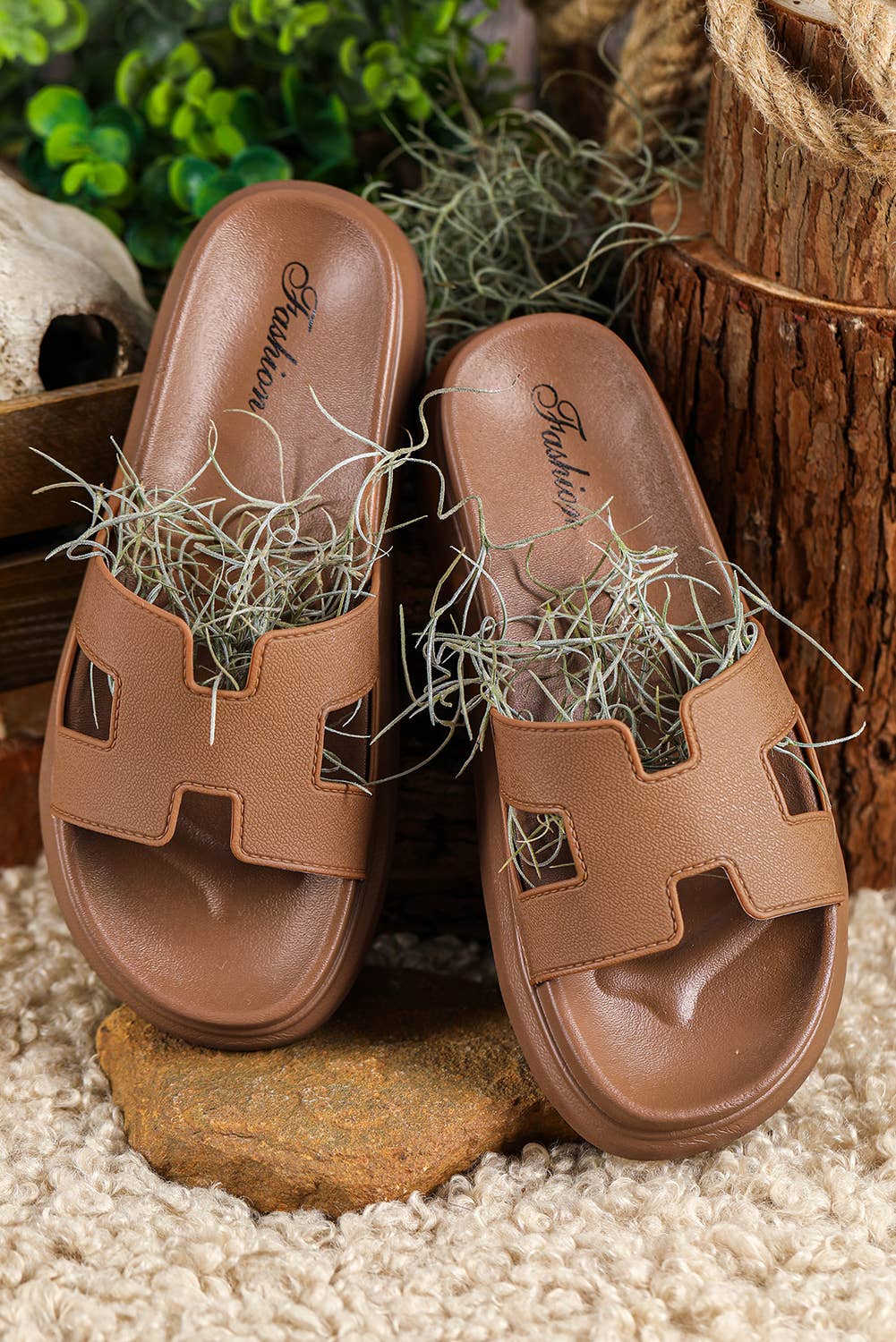 LDC Cutout Design Open Toe Platform Slippers: Beige