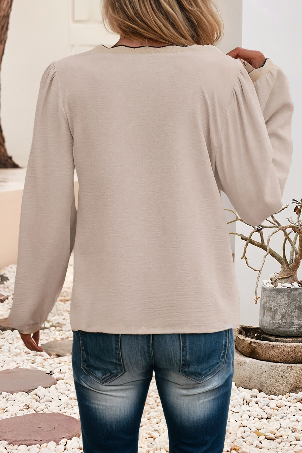 Scallop Trim V Neck Long Sleeve Blouse