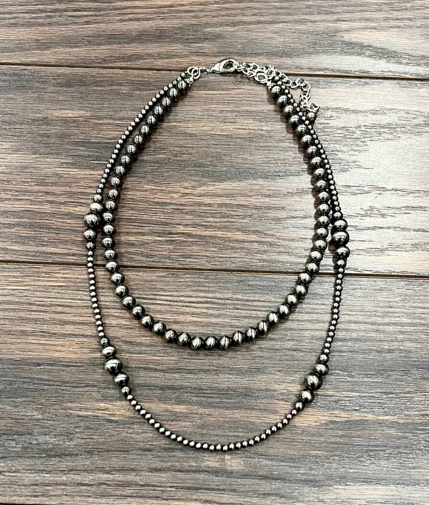 739183, Handmade Polish Navajo Bead Necklace