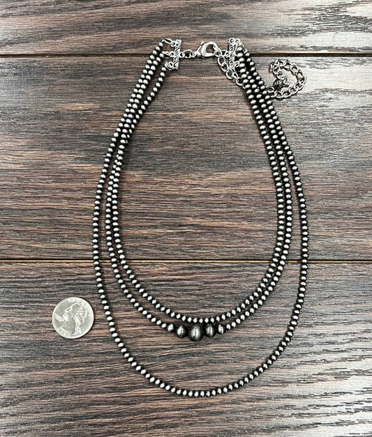 735528, Handmade 20" Navajo Bead Necklace