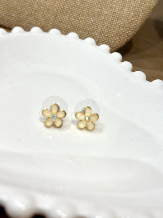 Petite Daisy Earring