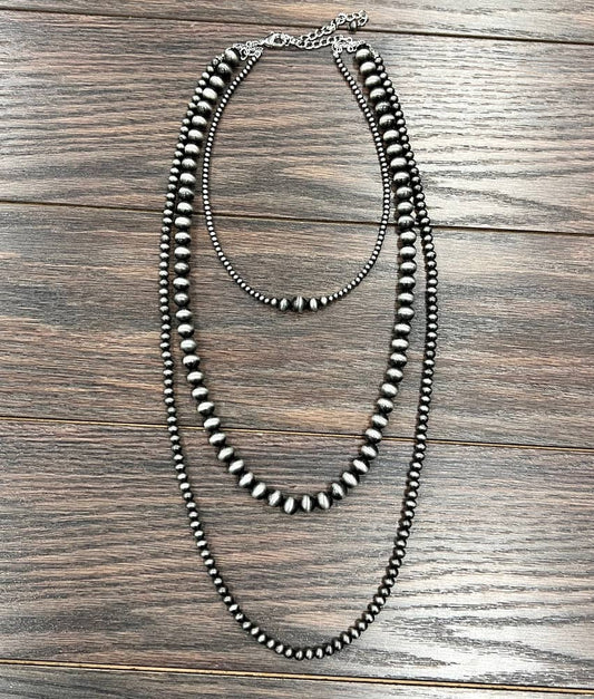 735531, Handmade 30" Navajo Bead Necklace