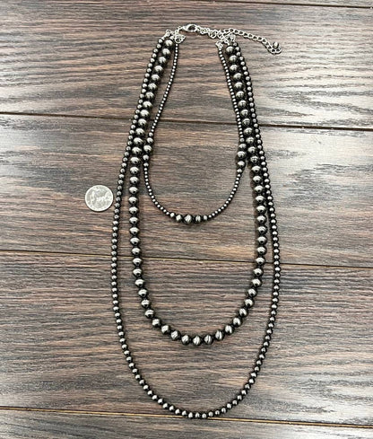 738234, Handmade Polish Navajo Bead Necklace