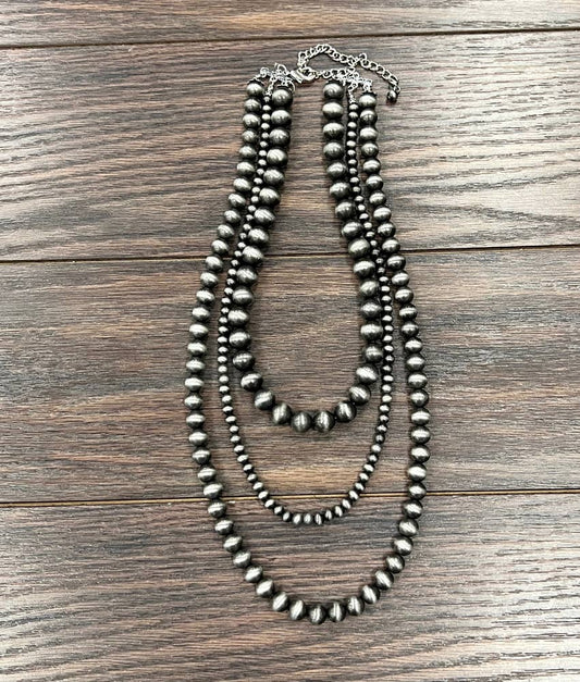 735475, Handmade Navajo Bead Necklace