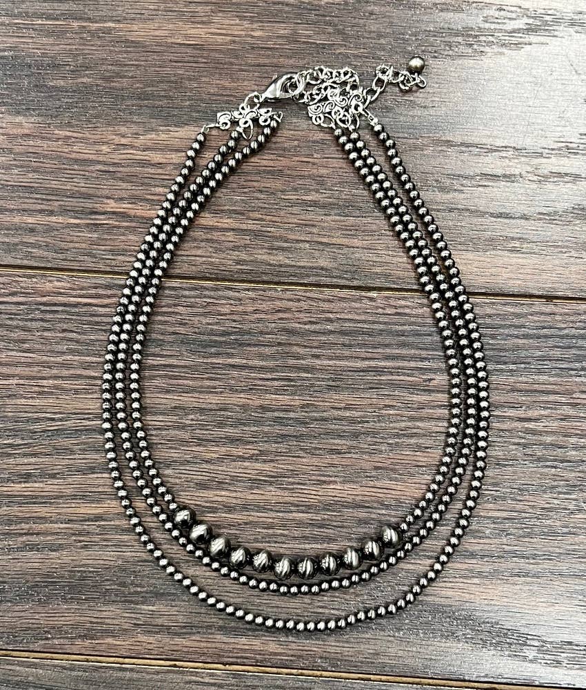 738107, Handmade 17" Polish Navajo Bead Necklace