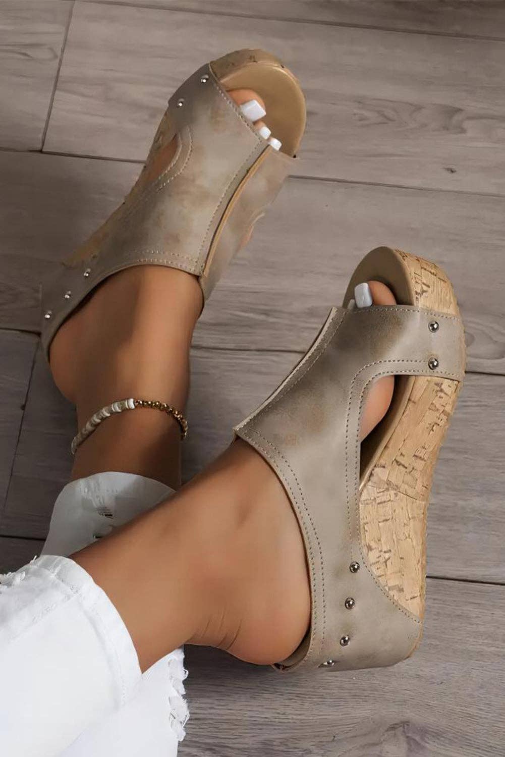 Gianna Pu Leather Wedge Slippers: Gray / 7