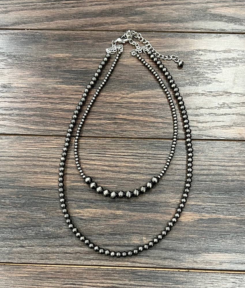 739596, Handmade 20" Polish Navajo Bead Necklace