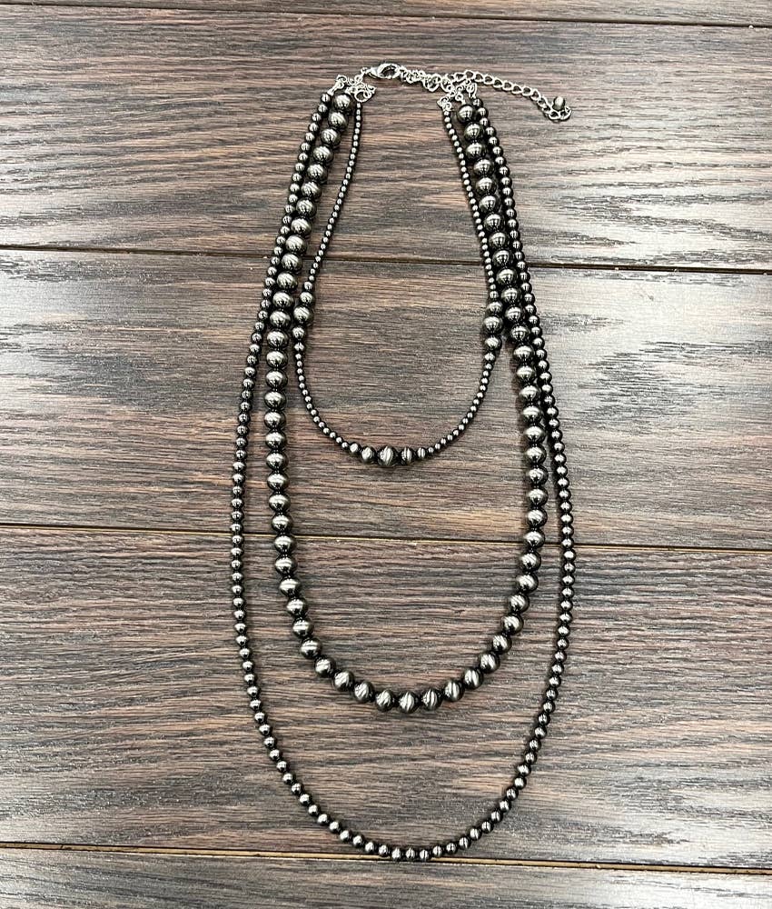 738234, Handmade Polish Navajo Bead Necklace