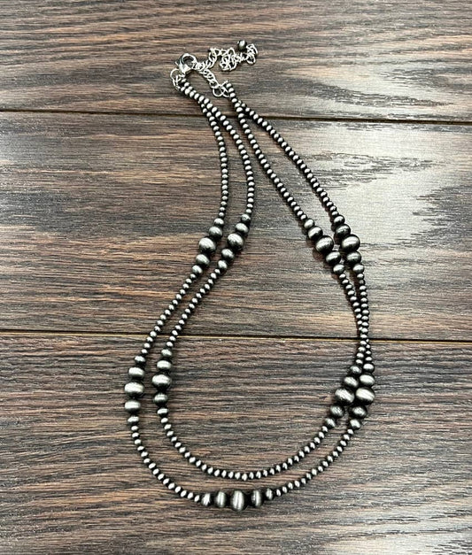 736907, Handmade Navajo Bead Necklace