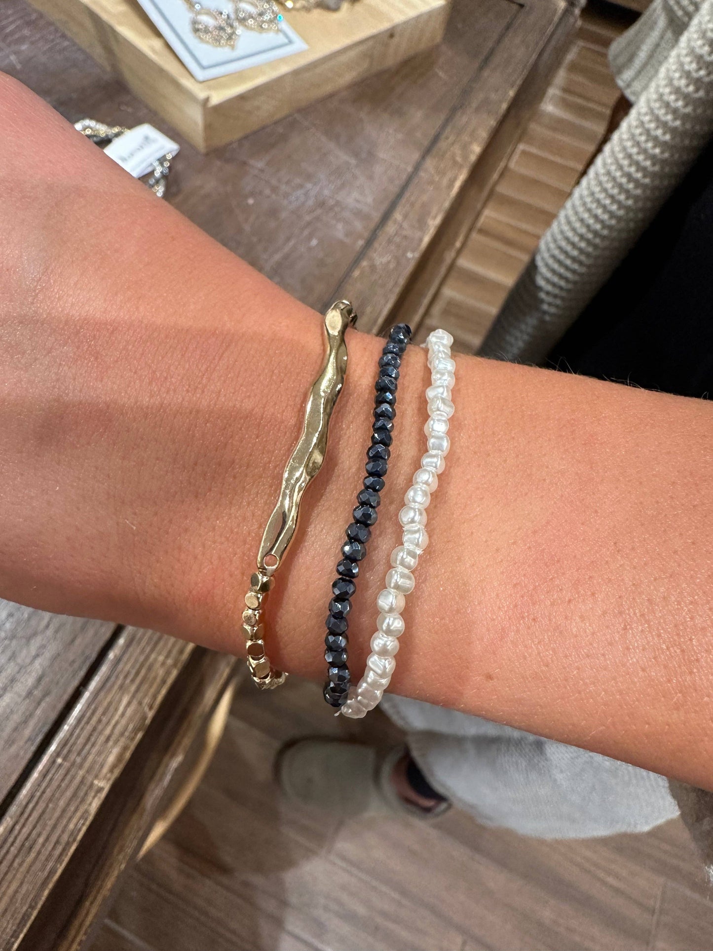 Pearl Gold and Crystal Stretch Bracelet