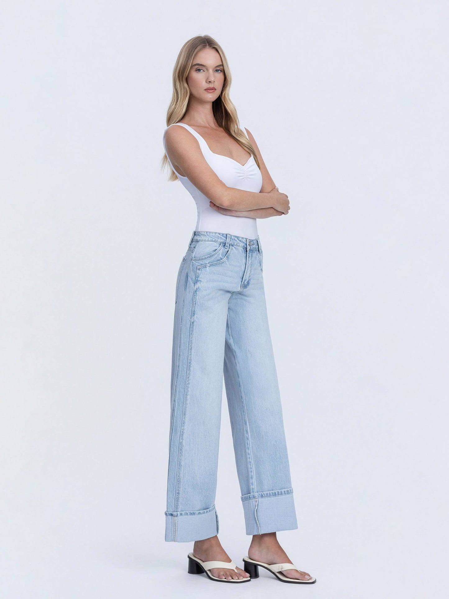 SUPER HIGH RISE LIGHT WASH CUFFED BAGGY WIDE JEANS