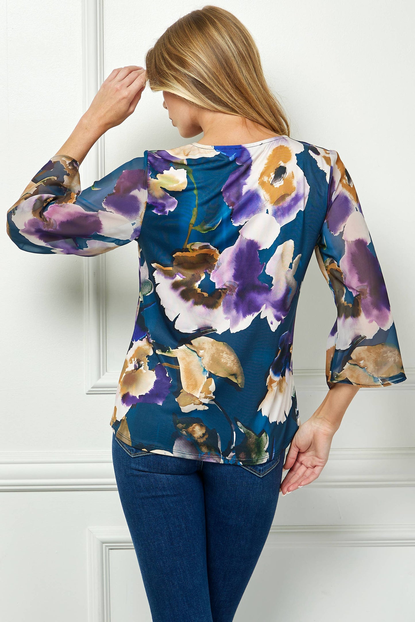 VINTAGE KEYHOLE NECKLINE BLOUSE