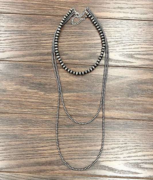 735534, Handmade Navajo Bead Necklace