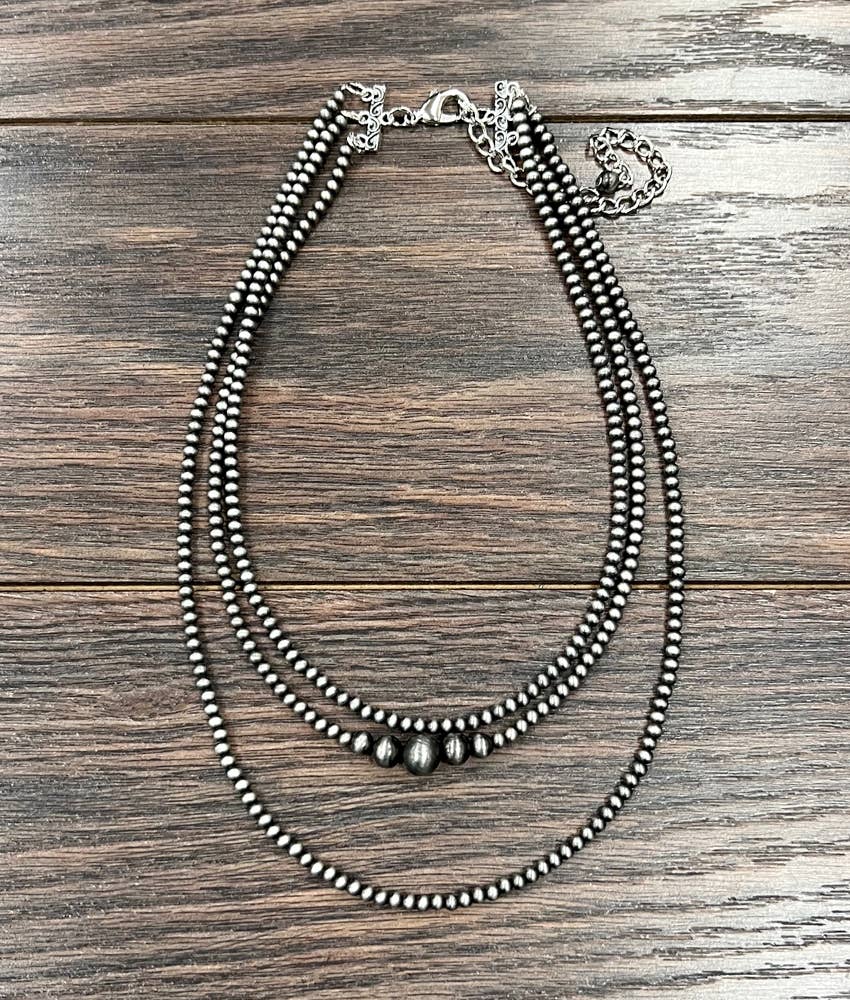 735528, Handmade 20" Navajo Bead Necklace